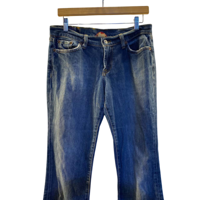  Womens  Size 6 Blue jeans 