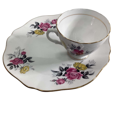 Royal Vale Teacup with Saucer/Biscuit Tray