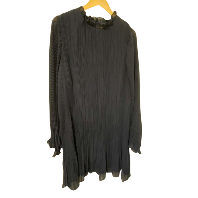 City Chic Womens  Size XXL Cocktail Dress / Long Sleeve Dress / Pleated Dress Blue 