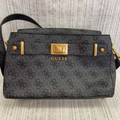 Guess Womens Handbag Black / Gold 