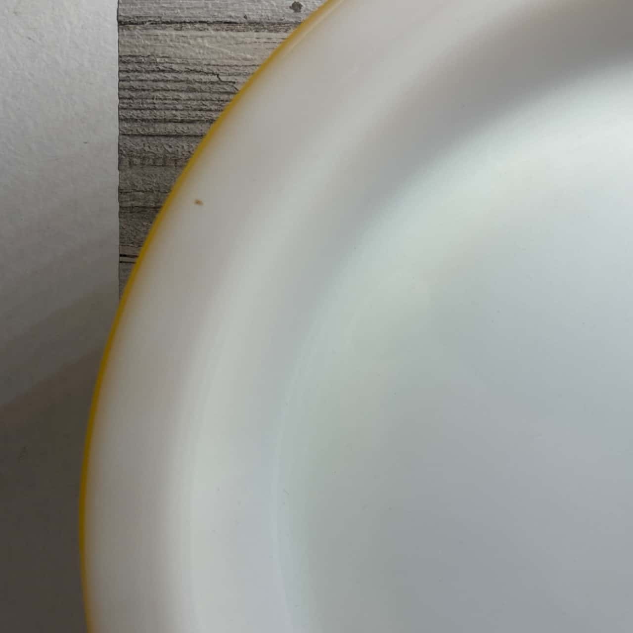 Vintage pyrex pie dish(s)