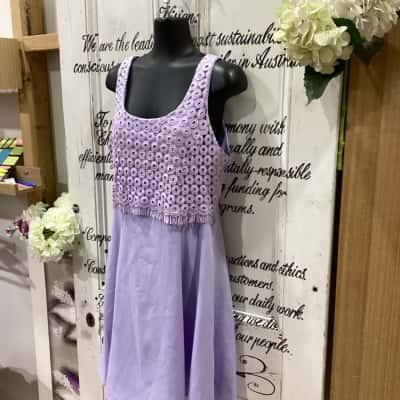 STOREROOM CLEARANCE! LENOVIA BRAND! U.S.A A RARE VINTAGE FIND! A GORGEOUS BACK PANEL LACE UP MIDI DRESS! Womens  Size XL Midi Dress / Sleeveless Dress  Purple 