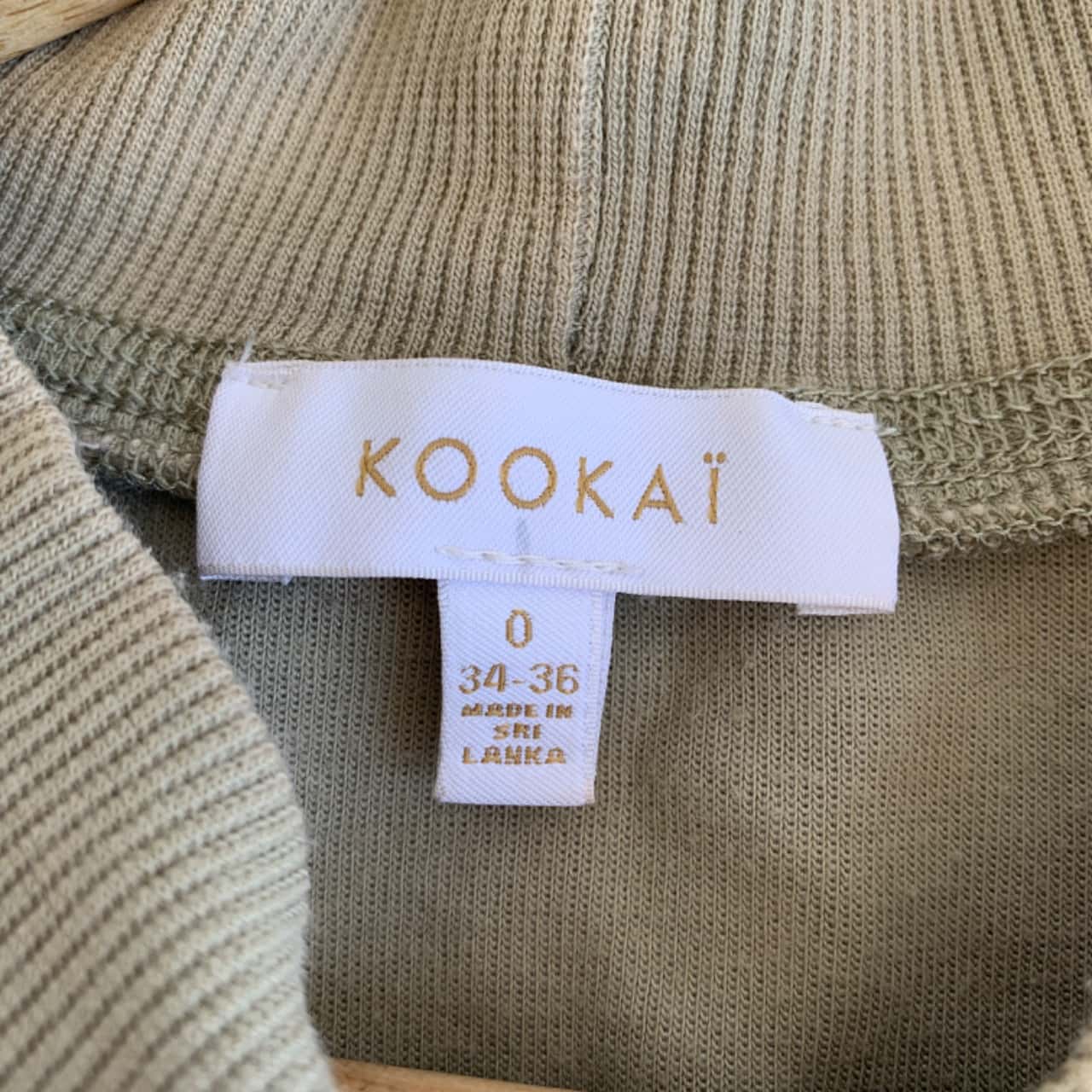 90s KOOKAI Brown Striped Turtleneck (XS/S)
