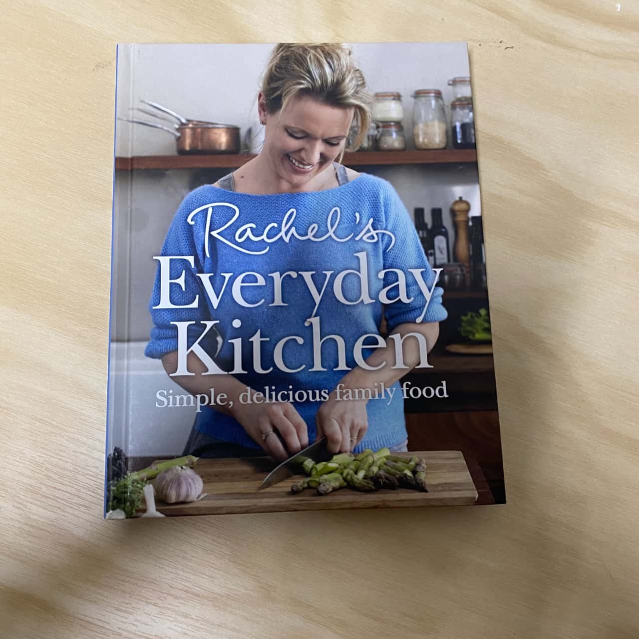 Set of 3 Cookbooks (s)