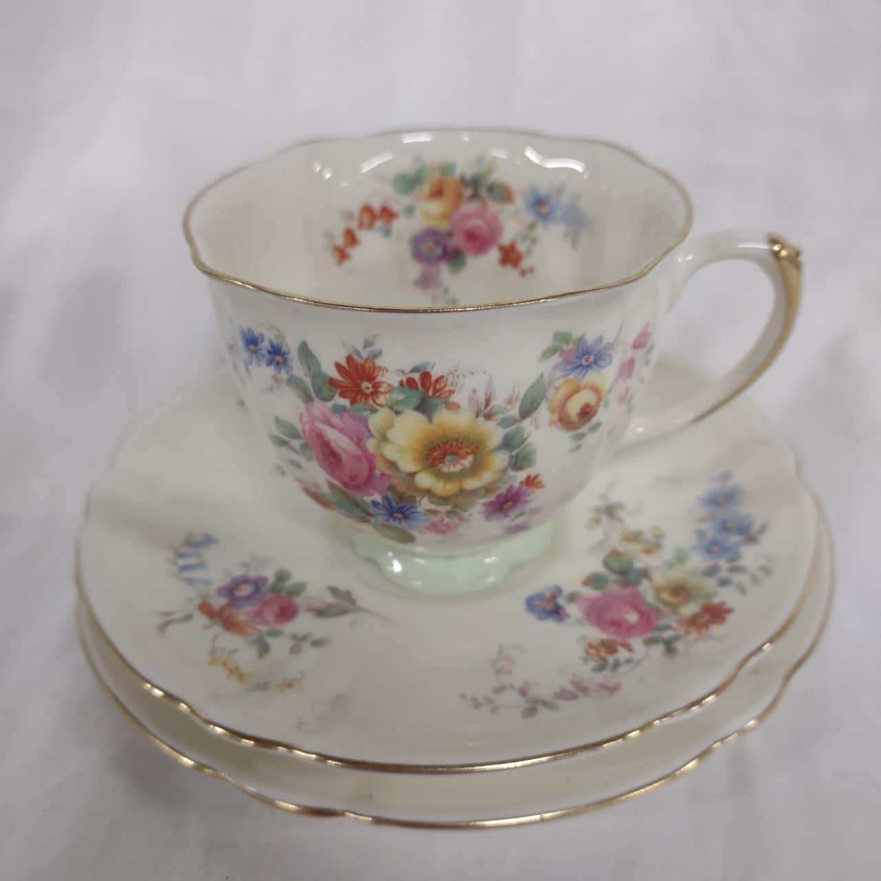 royal doulton tea cup