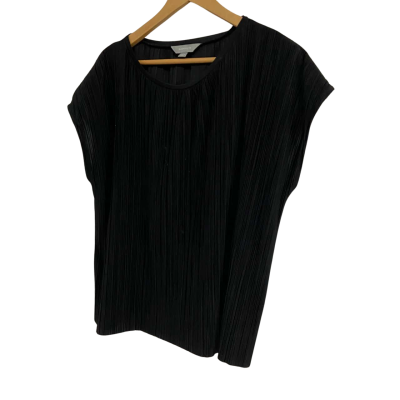 Suzannegrae Women's  Size L Black Top