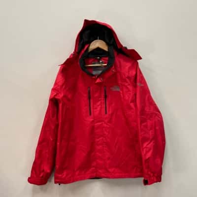 The North Face Gore-Tex Mens  Size M Hood Jacket / Raincoat Red 