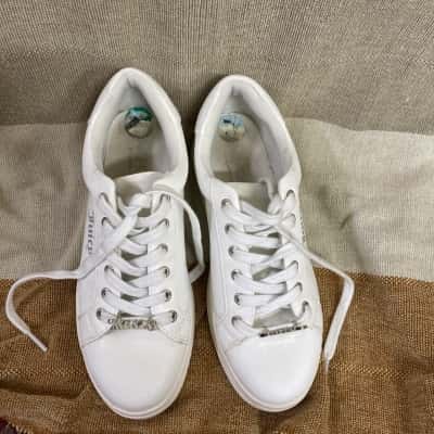 Juicy Couture Womens Shoes Size 7.5 White 