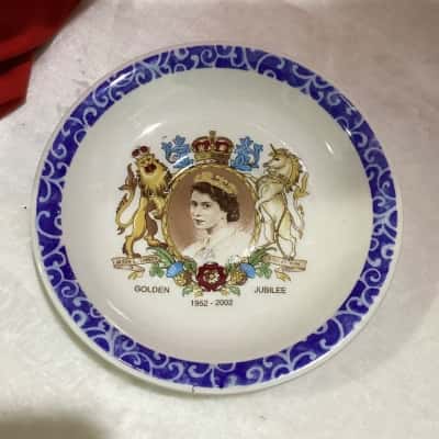 Queen Elizabeth 11’s Commemorative Plate