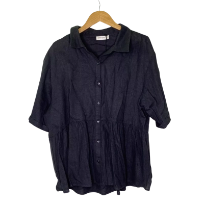 Betty Basics Womens  Size 16 Short Sleeve Shirt Grey 