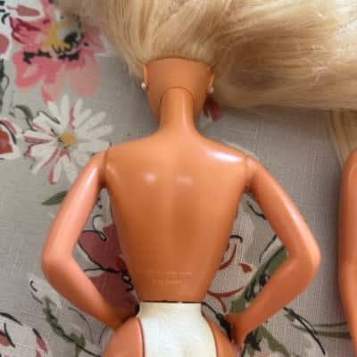 Lot of 2 1990’s Barbie Dolls (B26)