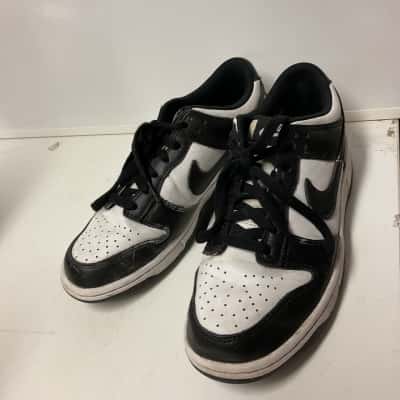 Nike dunk low retro  Kids  Size 6 Shoes Black  / White runners