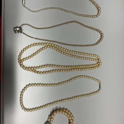  Womens faux Pearl Bracelet / Necklaces 