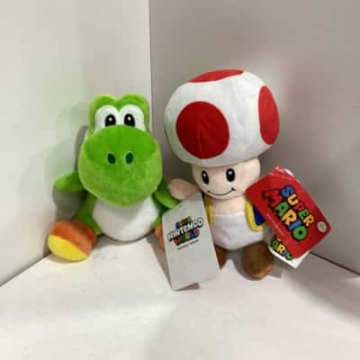 Yoshi and Toad plush toy Super Nintendo world