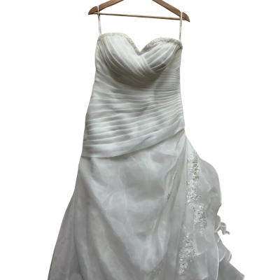 Cocomelody Womens  Size 16 Wedding Dress Cream 