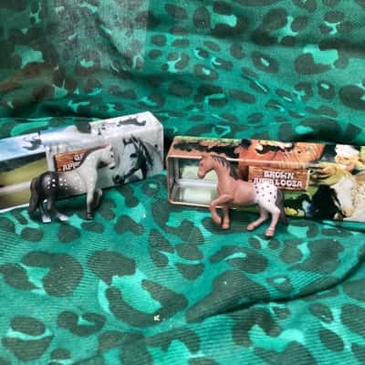 Tiny Tins Track Stars - 2 Horses