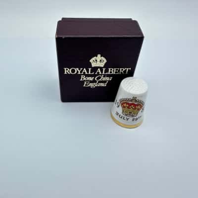 Royal Albert Diana & Charles Wedding Thimble St Paul's Cathedral Collectible 1981