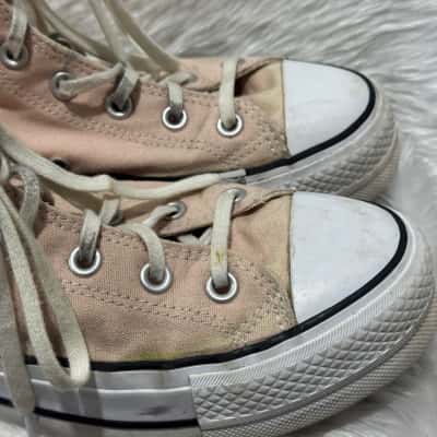 Converse Womens  Size 8 Sneakers Black  / Pink  / Yellow 