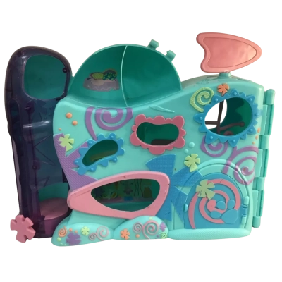 Hasbro Littlest  Pet Shop Playful Paws Daycare Plat Set