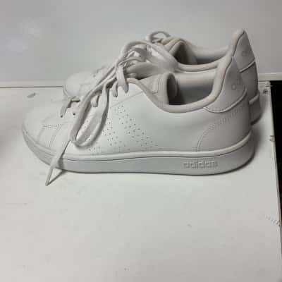 Adidas Mens  US Size 11 Sneakers White 