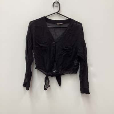 Gorman Womens  Size 10  Silk crop Blouse Black with tie front 
