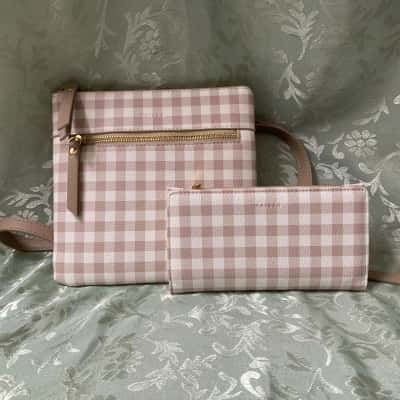 Kaiser Womens Beige / Checked / White Bag with matching Wallet