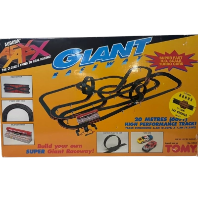 Vintage Giant Raceway set