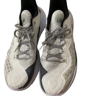 Under Armour Mens  Size 10 Sneakers White 