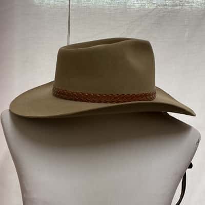 Akubra Mens  Size 55 Hat Beige 