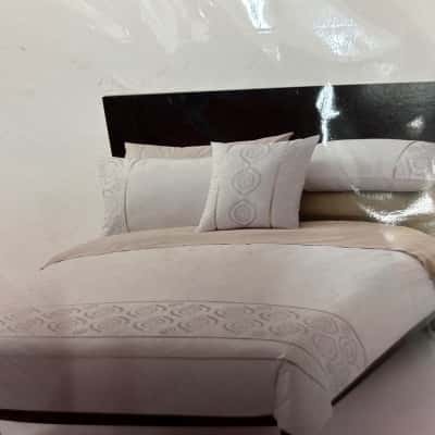 VUE Assam 225 Thread Count  Polyester/Cotton Percale QB Quilt Cover