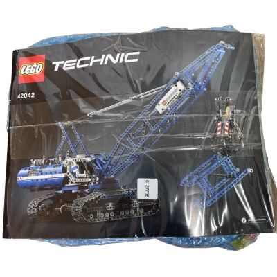 Lego Technic 42042 crawler crane