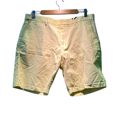 Tommy Hilfiger Mens  Size 36 Tailored Shorts Yellow 