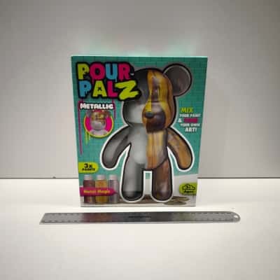 Pour Palz Metallic Bear Paint Craft Kit DIY Pouring Art Figure Metal Magic New