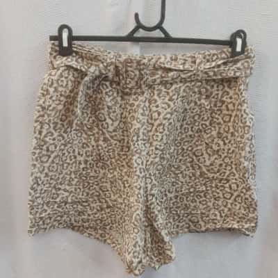 Portmans Womens  Size 10 Shorts Animal print 