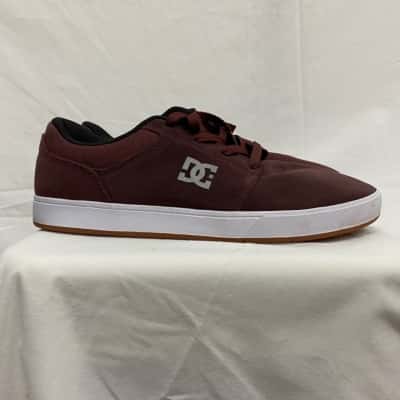 DC Mens Crisis 2 S Red Suede Stake Sneakers 