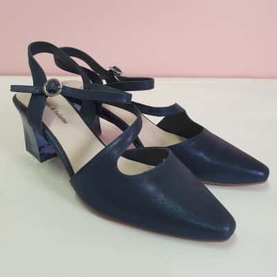 Django & Juliette  Women's Size 39 Halian Shimmer Leather Heels Navy