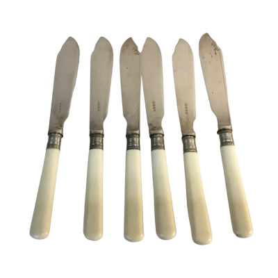 Vintage Knives x 6 as pictured 