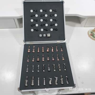 Chess Backgammon Games Case And Pieces Set Preowned 