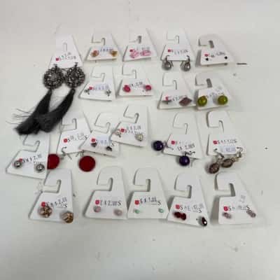 20x bag of assorted earrings 