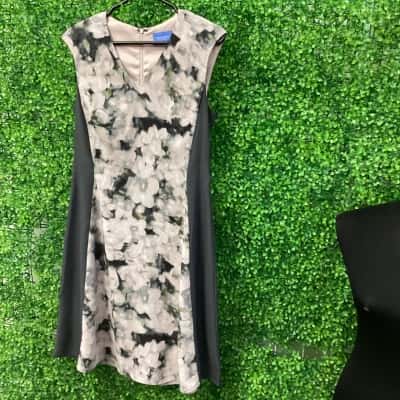 Simply Vera Vera Wang Womens  Size 8 Shift Dress Grey / Pink  