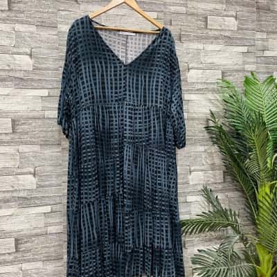 PQ Collection Womens  Size 20 Maxi Dress Black  / Brown 