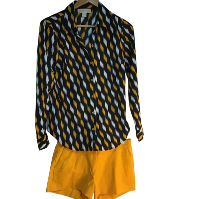 Michael Kors Womens  Size S Beige / Black  / Orange  Shorts and Blouse