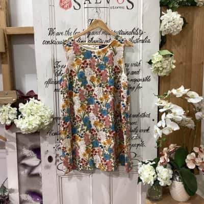 PRINCESS HIGHWAY BRAND! Womens  Size 18 Mini Dress Beige / Blue / Green / Pattern / Pink! BEAUTIFUL FLORAL PATTERNED DRESS WITH DOGS THROUGHOUT! MADE WITH 100% COTTON! GREAT FOR ELEVATING ANY OUTFIT!