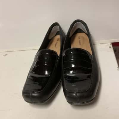 Hush Puppies Womens  Size 9.5 Flats Black  