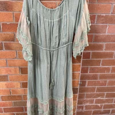  Womens  Little Coquille Size 12 Maxi Dress Green 