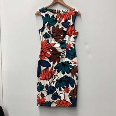  Womens  Size 10 Cue in the city Sleeveless white Dress with Multicoloured flowers