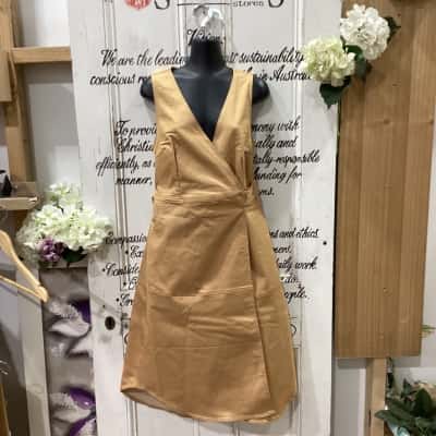 Seed Heritage Brand! BNWT RRP $149.95! GOLDEN TAN COLOURED SLEEVELESS WRAP DRESS! Womens  Size 8 Midi Dress / Sleeveless Dress  / Wrap Dress Natural 