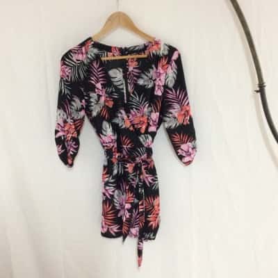 Tokito Womens  Size 10 Floral 