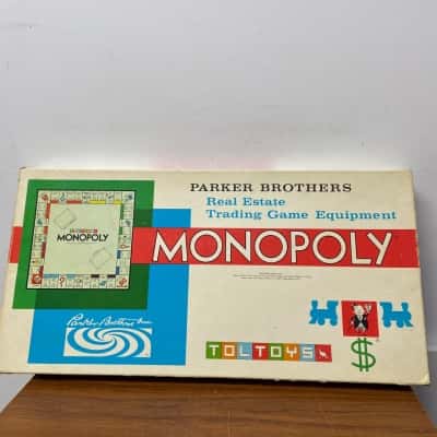 Vintage Edition Parker Brothers Monopoly board game