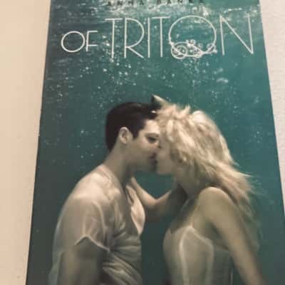 Of triton - Anna Banks